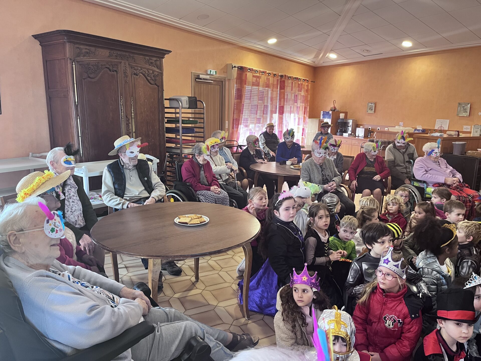 Saint-Pern : Le carnaval avec les enfants